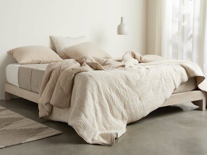 Twin/Twin XL Cotton Quilt in Natural/Ivory U261