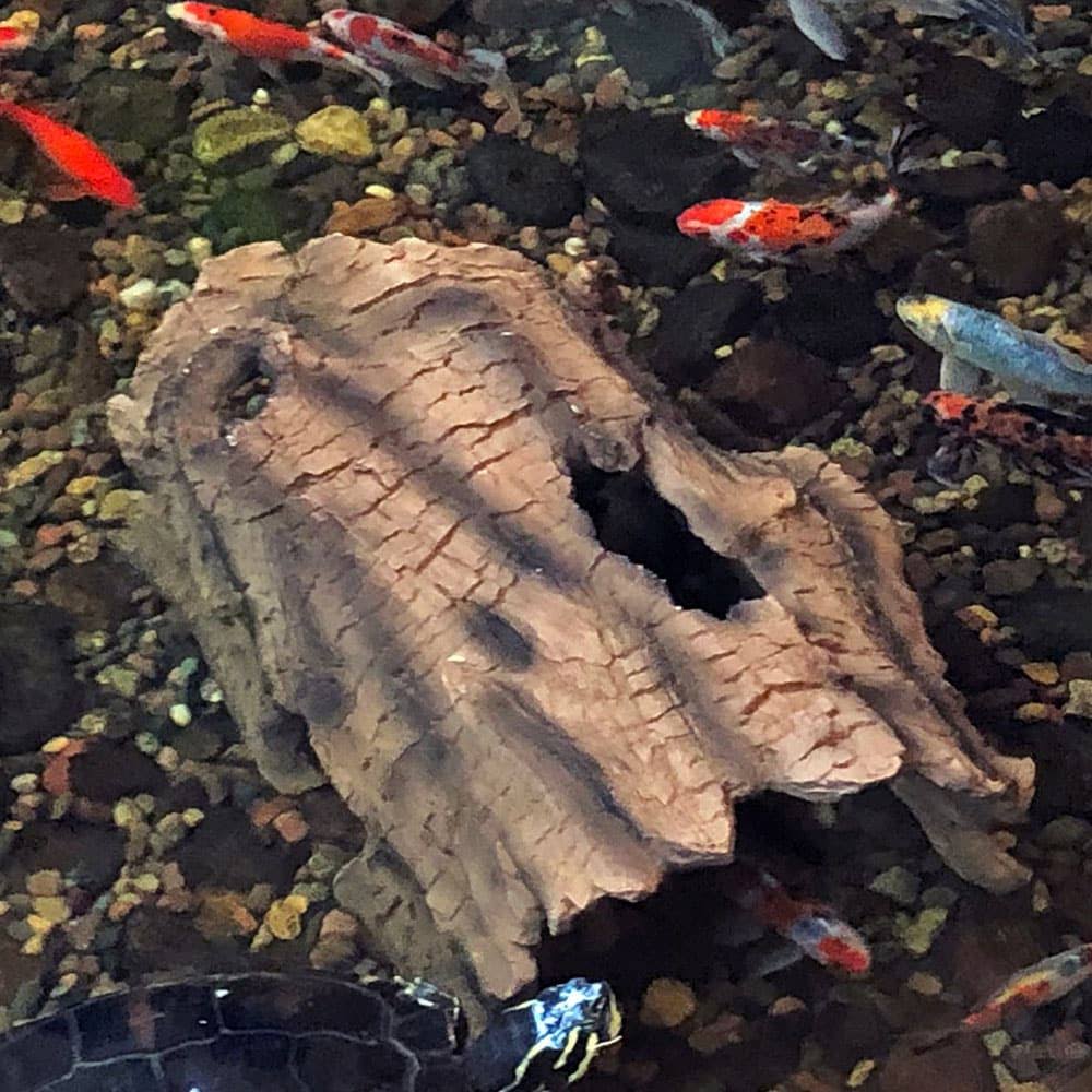 Faux Log Fish Cave C610918