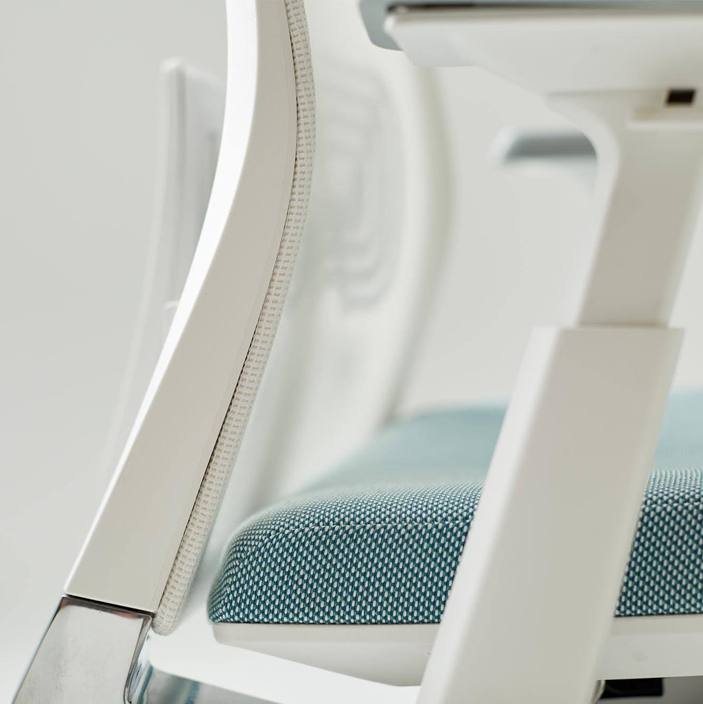 Fog Office Chair with Height Adjustable Arms Q5776