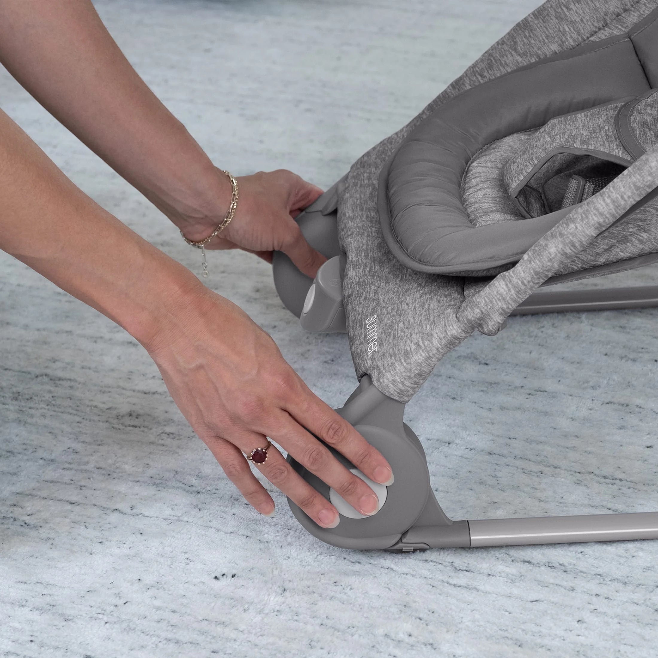 2-in-1 Baby Bouncer & Rocker, Light Gray Tweed A727