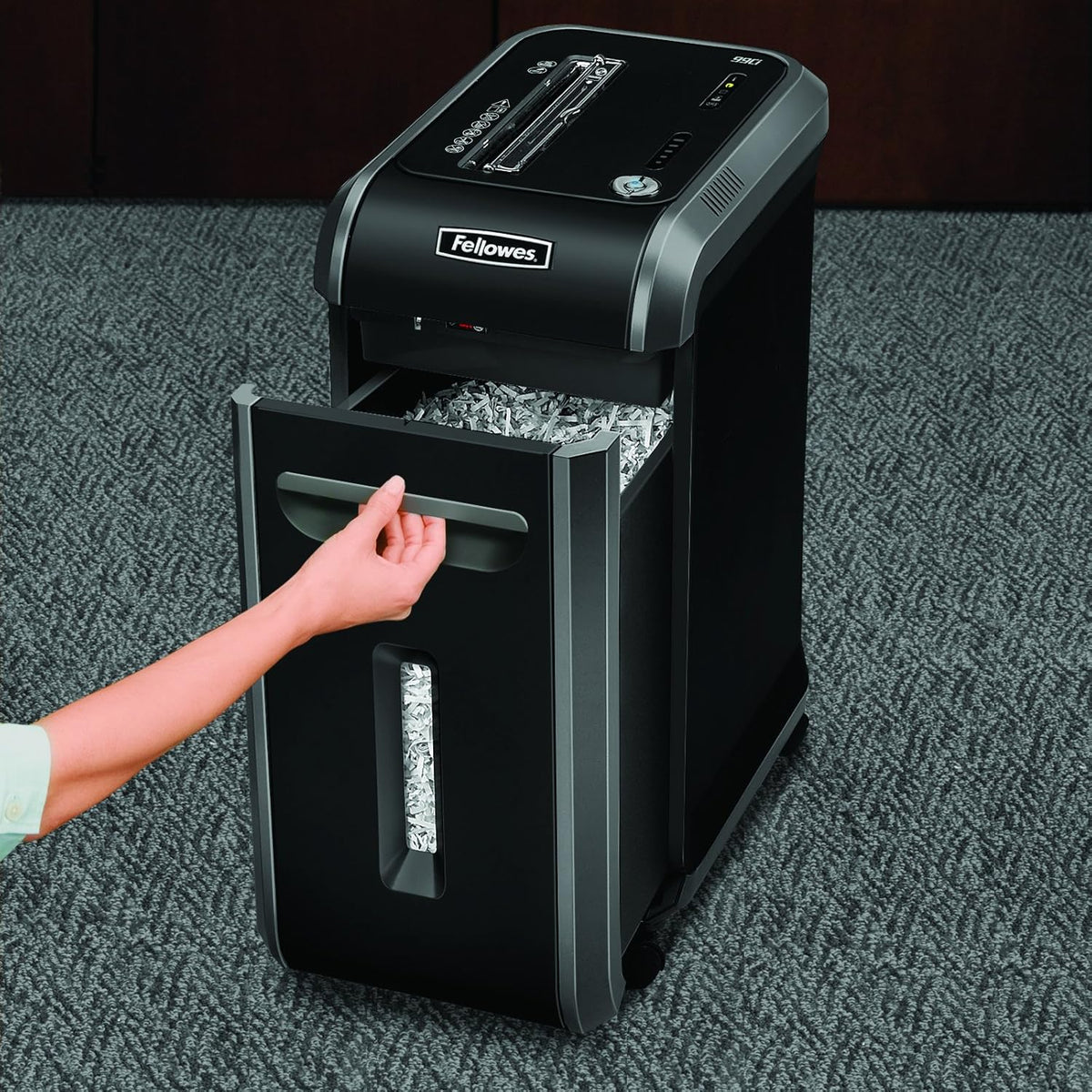 18-Sheet Capacity Cross-Cut Paper Shredder Z757