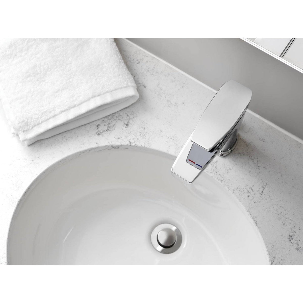 Matte Black Single Hole Bathroom Faucet with Pop-Up Drain L2915