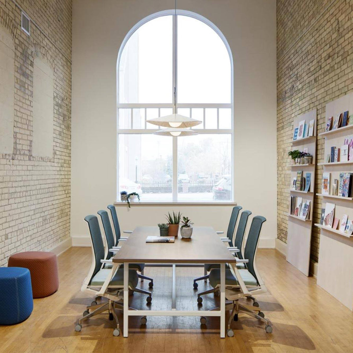 Fog Office Chair with Height Adjustable Arms Q5776