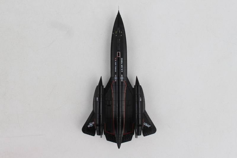 SR-71B 1/200 Aircraft Z5190