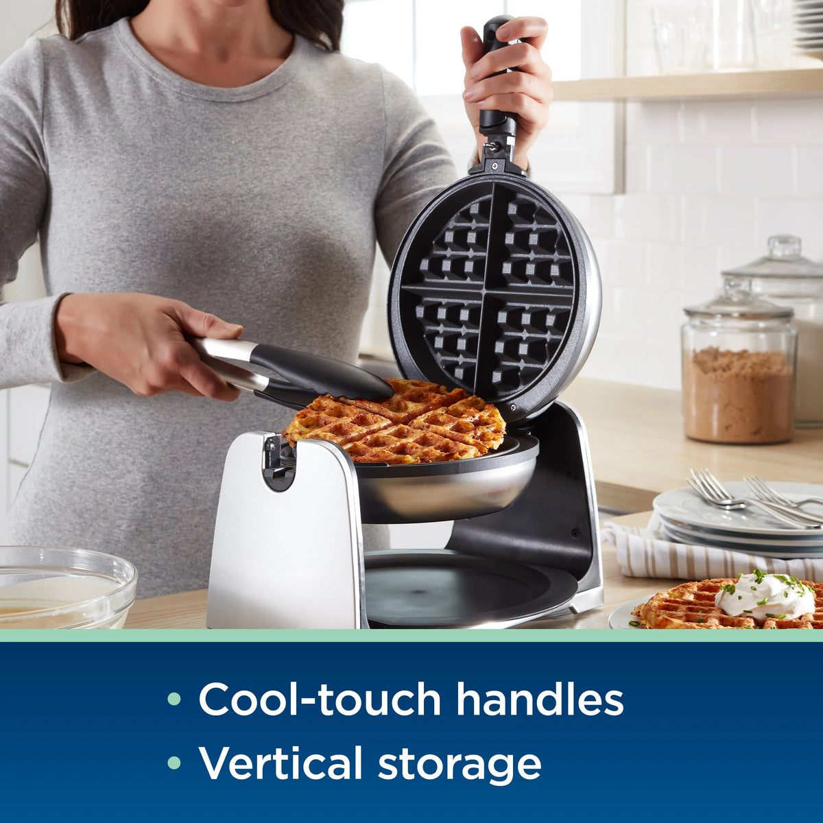 Nonstick Flip Waffle Maker M931433