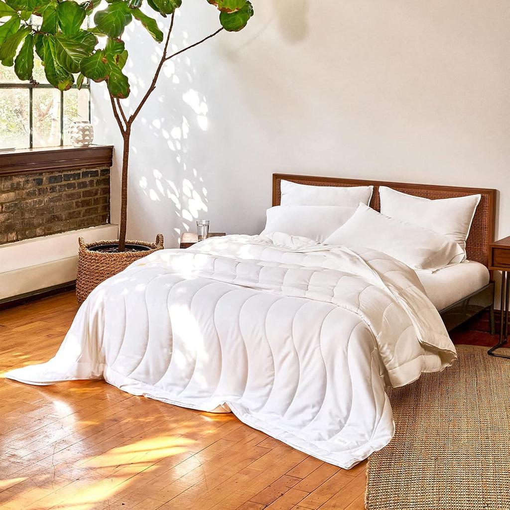 White Lightweight King/Cal King Eucalyptus Lyocell Comforter G30152